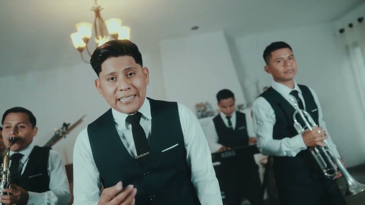 Estoy enamorado  de jesus  M.G.Celestial 