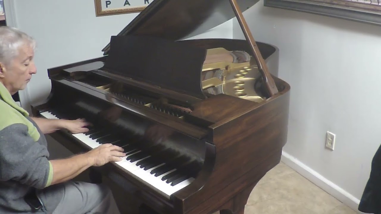 Beautiful Steinway & Sons model M grand piano