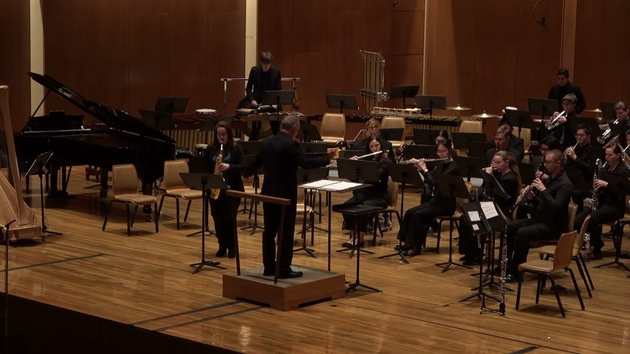 Illinois Wind Symphony with Nicki Roman, saxophone: Kevin Day – Unquiet Waters (2023)
