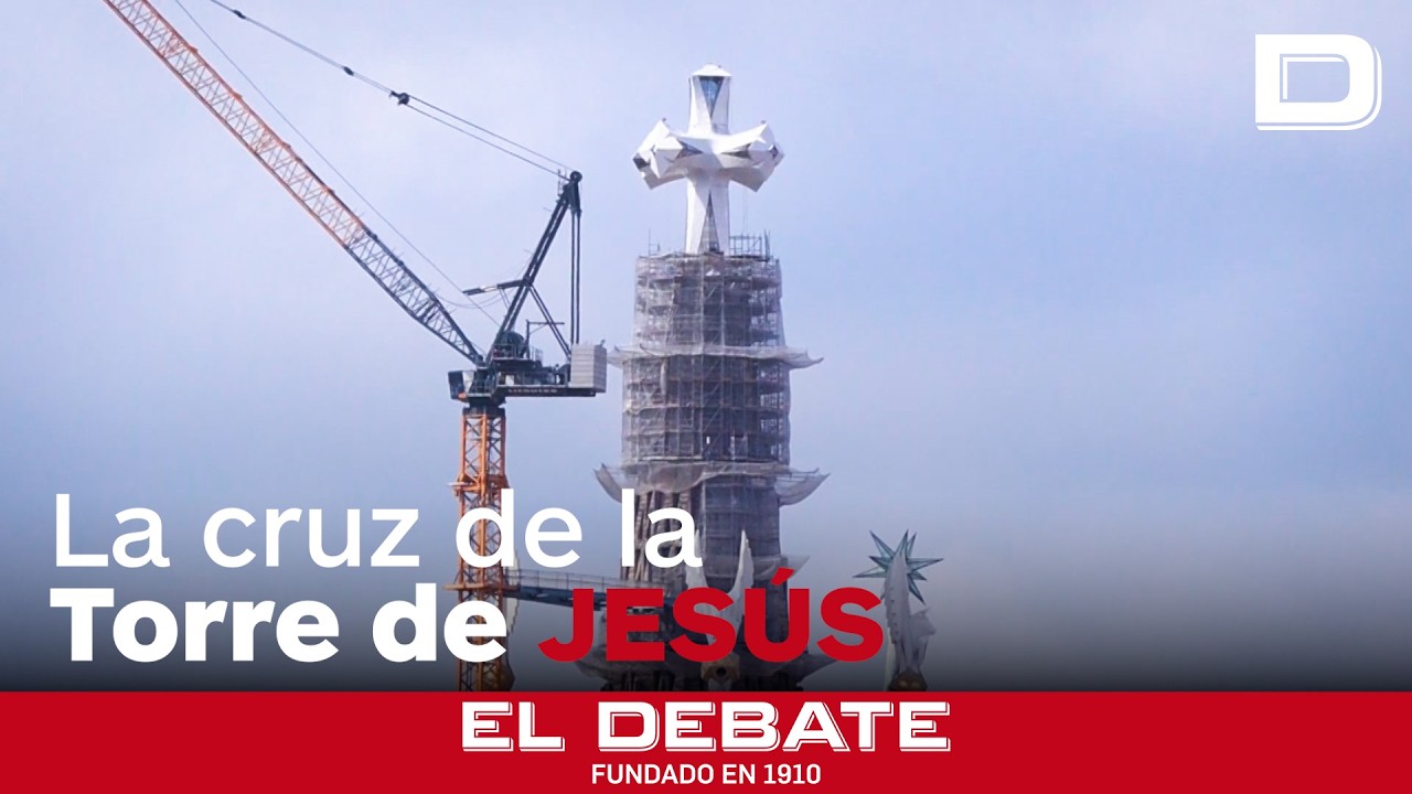 La Sagrada Familia muestra por primera vez la cruz completa de la Torre de Jesús