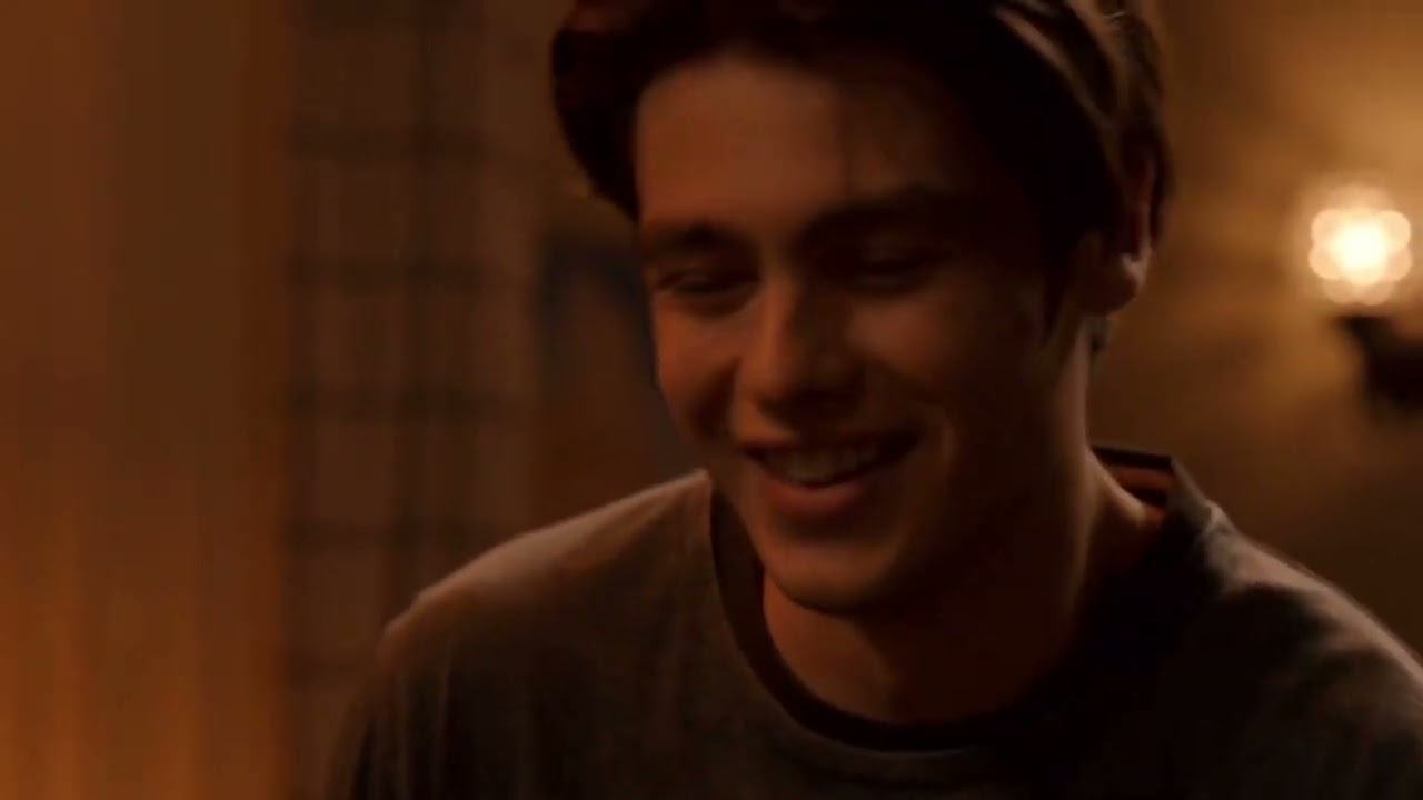 Marcus’s scene pack from (ginny & georgia)