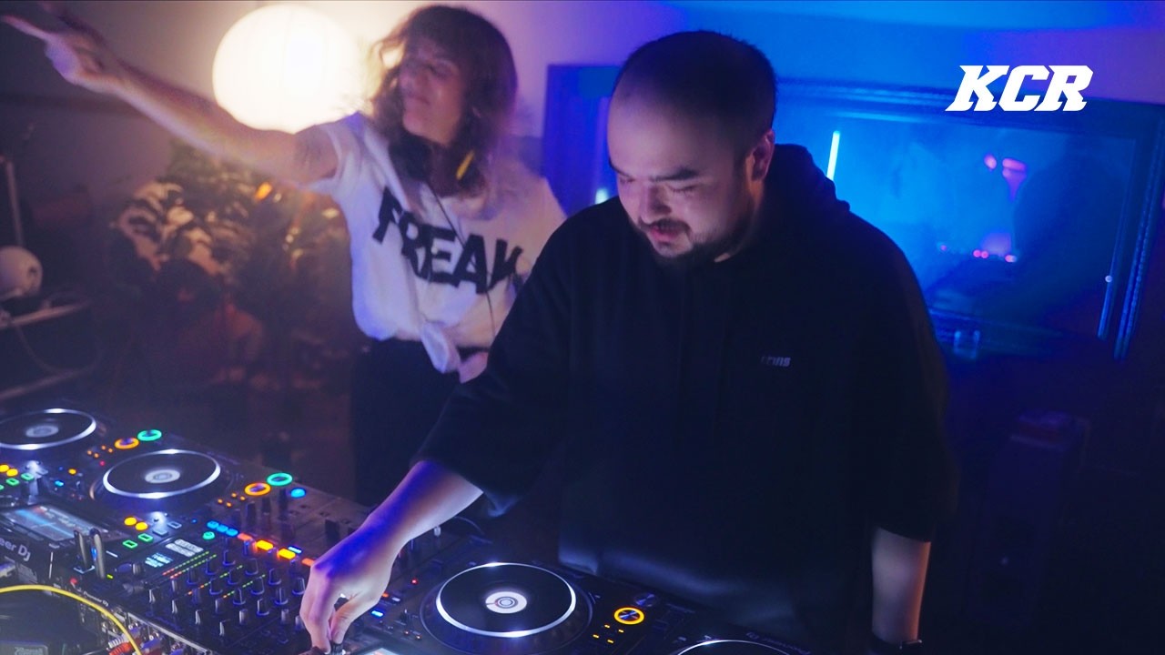 AObeats x S2XS | GULI at an intimate studio in Los Angeles w/ Deep Fried