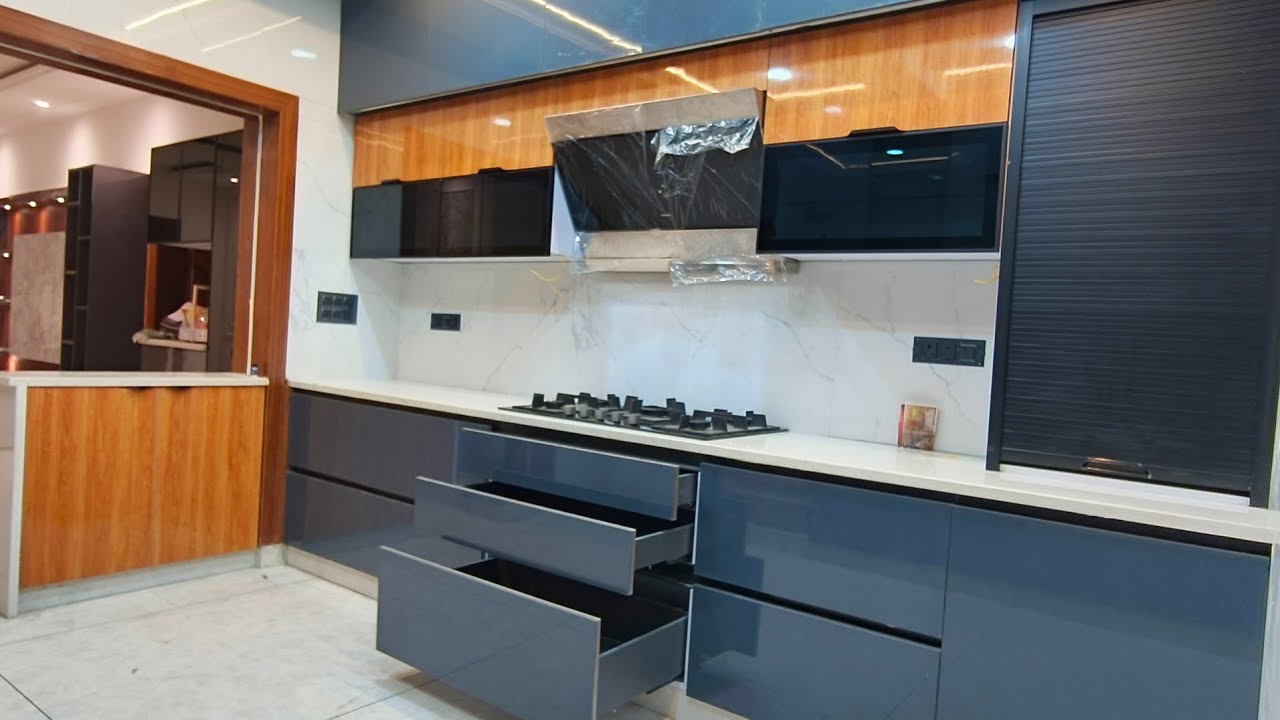#fully #modular #kitchen #modularkitchen #interiordesign #kitchenstorage #innotech #pantry #black