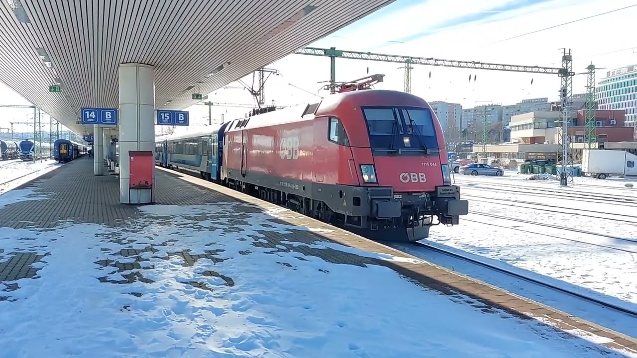 KÁLMÁN IMRE EN indul a Keletibe, 3 óra késéssel/EN KÁLMÁN IMRE fährt nach Keleti mit Verspätung