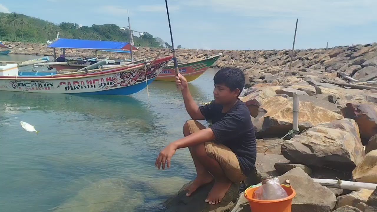 mancing pinggiran spot dermaga Tanjung Lesung di hitung dapet 23 ikan || asik