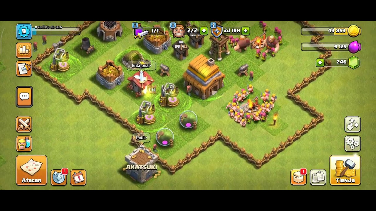 Clash of Clans el juego donde no hases nada XDDDDDD 