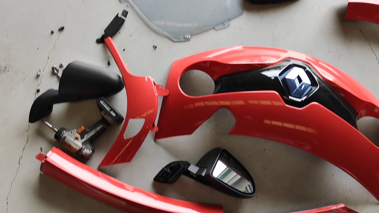Montaje de puertas a un Renault Twizy 45