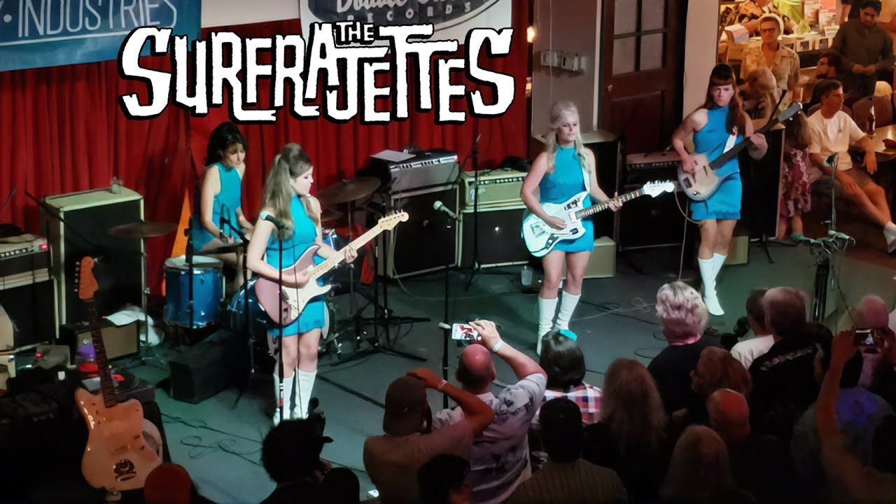 The Surfrajettes - Live at the Surf Guitar 101 Convention, Alpine Village, Torrance - August 3, 2019