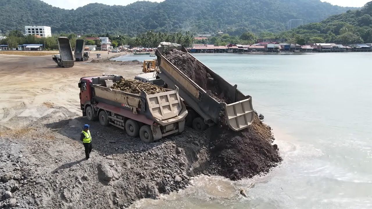 OMG! Excellent Mini SHANTUI Dozer Ft Komatsu D58p with Dump Trucks Processing Perfective Filling up