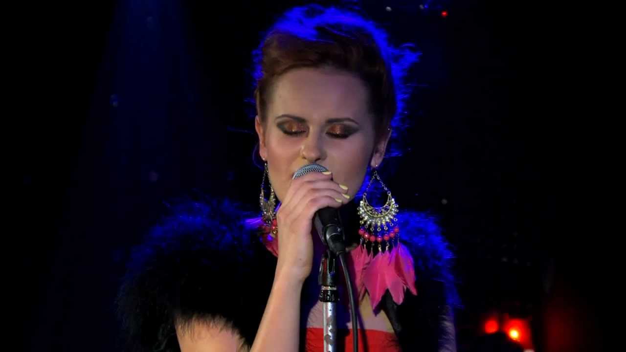 Kasia Garłukiewicz i deMorela - Gdy nadejdzie dzień (klub Burlesque)