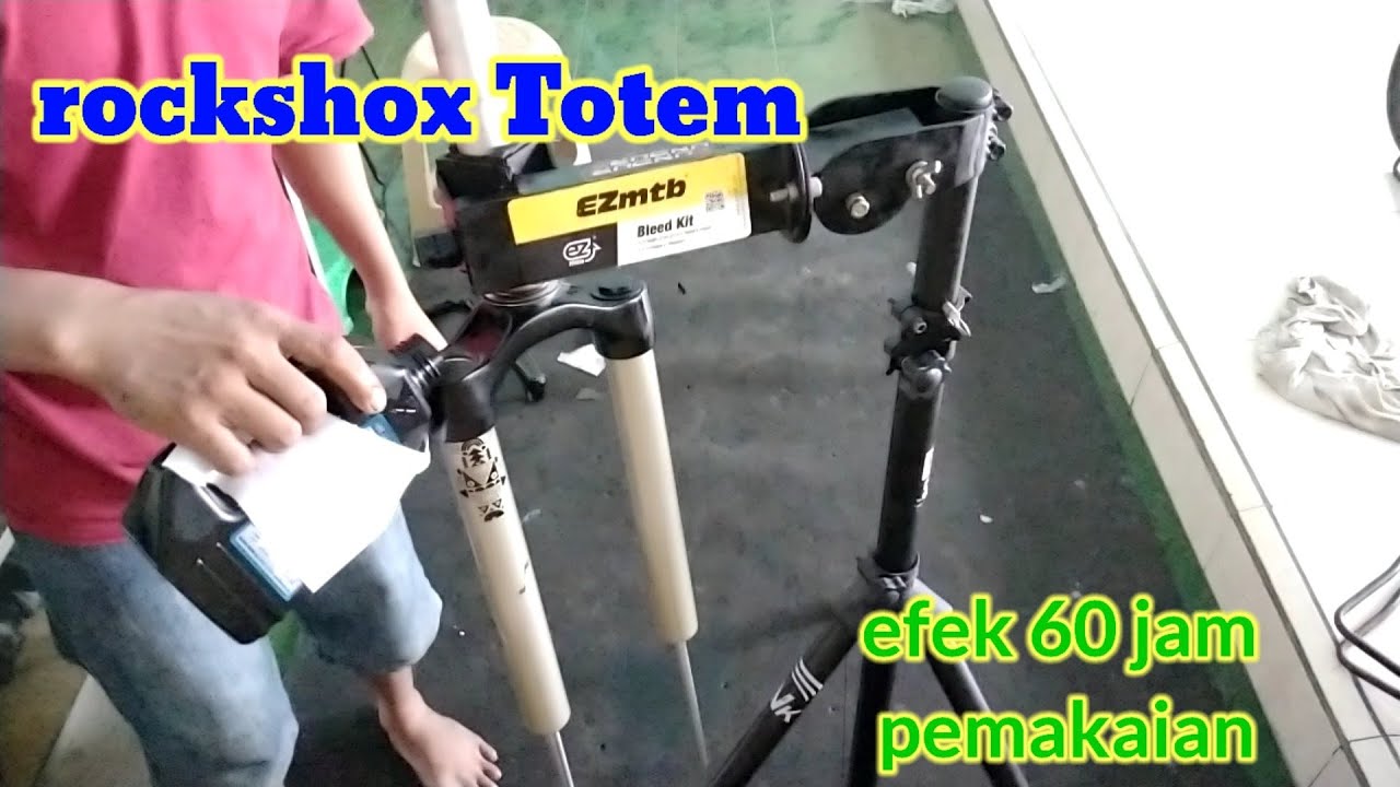 Fork Rockshox Totem service & tune
