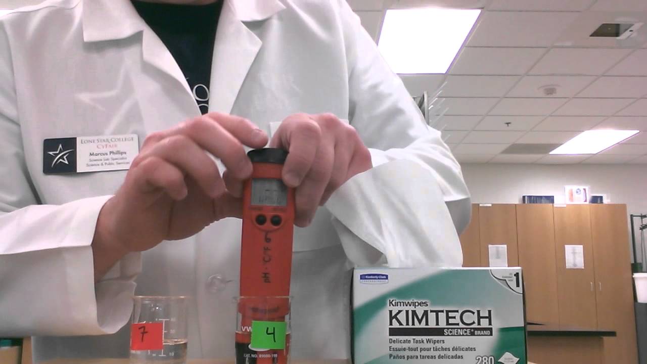 Calibrating handheld pH meter