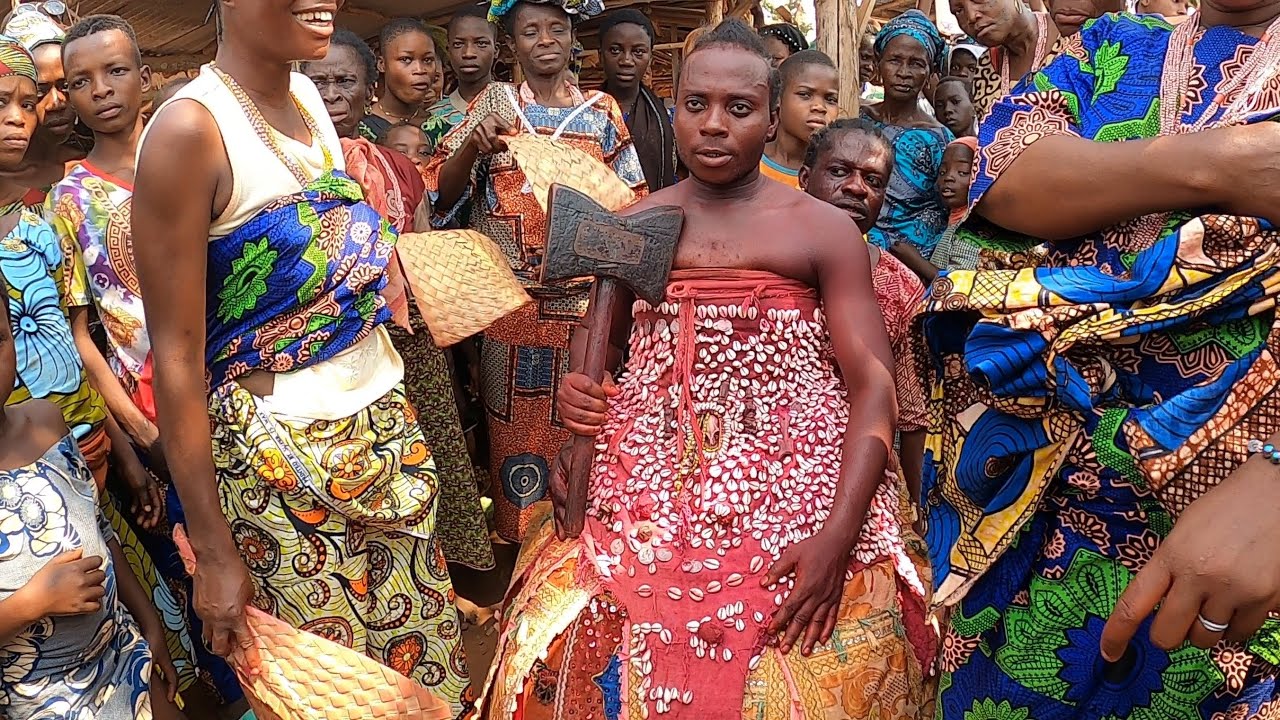 Batı Afrika YILANCILAR Borsası 1 Piton 90 Dolar 🇧🇯