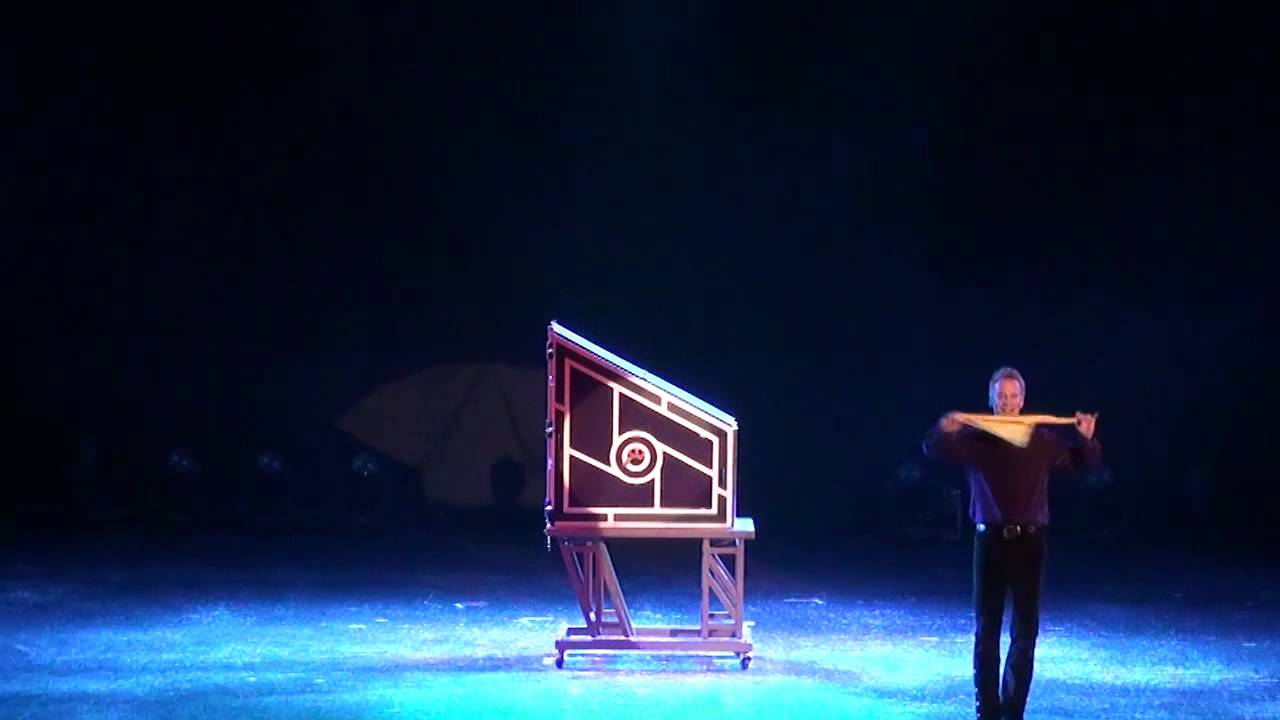Michael Giles' Cloth Production and Piece by Piece Illusion