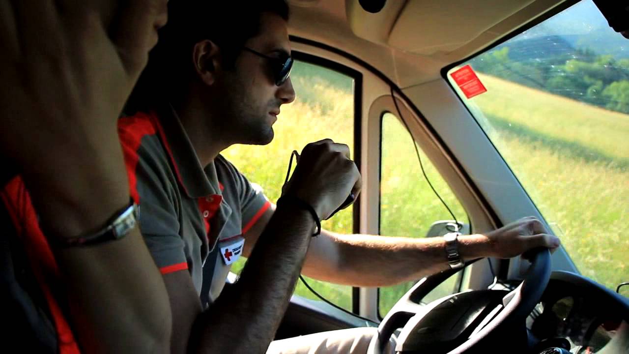 Les secouristes de la Croix-Rouge Française sur l'étape du tour amateurs 2013
