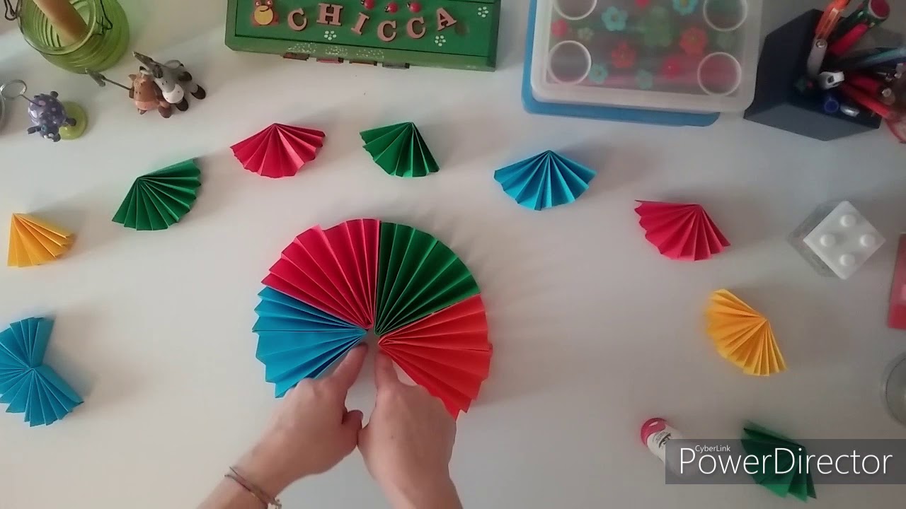 Geometria con la carta - Alla scoperta degli angoli-