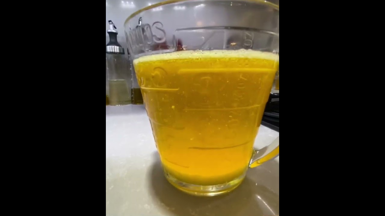 Sade Yağ. Clarified Butter. Ghee Steak ve bir çok yemek pişirirken kullanılır.