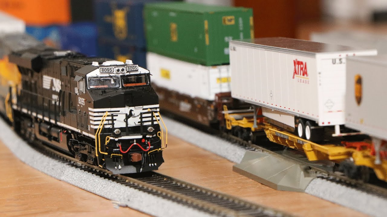 Распаковка поезда Atearn HO Scale Trailer Spine Train