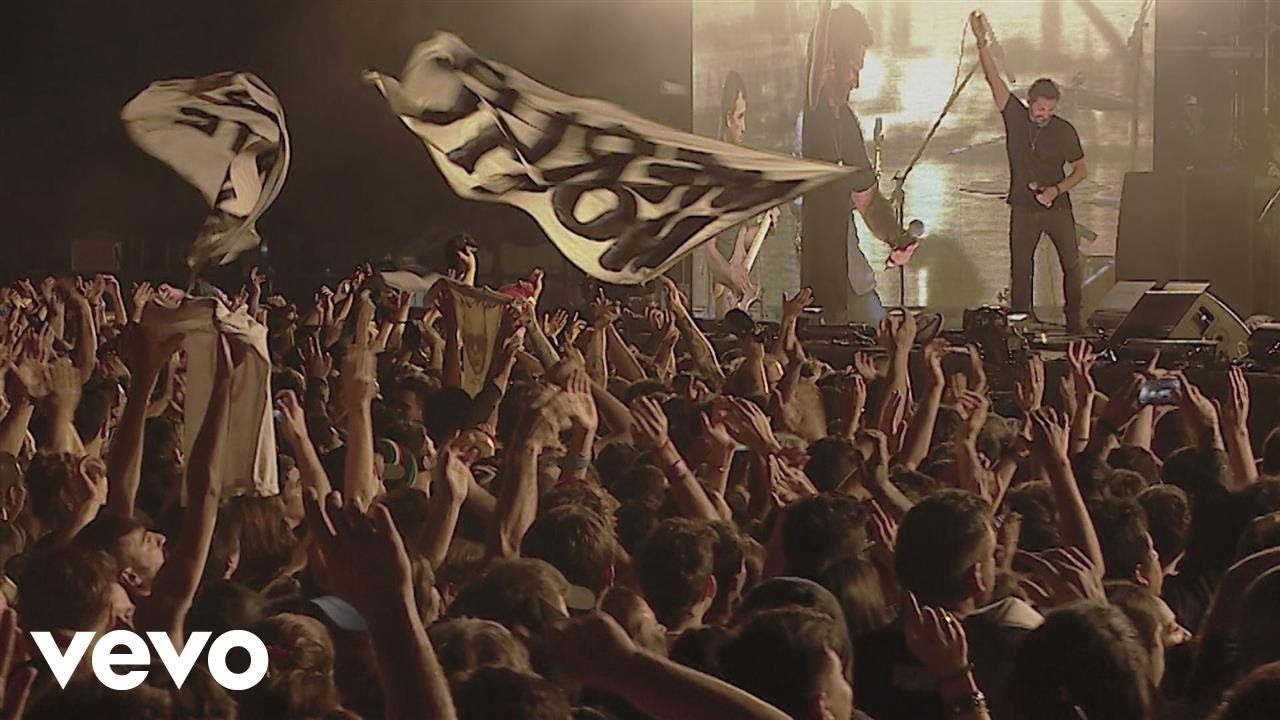 Los Caballeros de la Quema - Mientras Haya Luces del Bar (En Vivo Provincia Emergente)