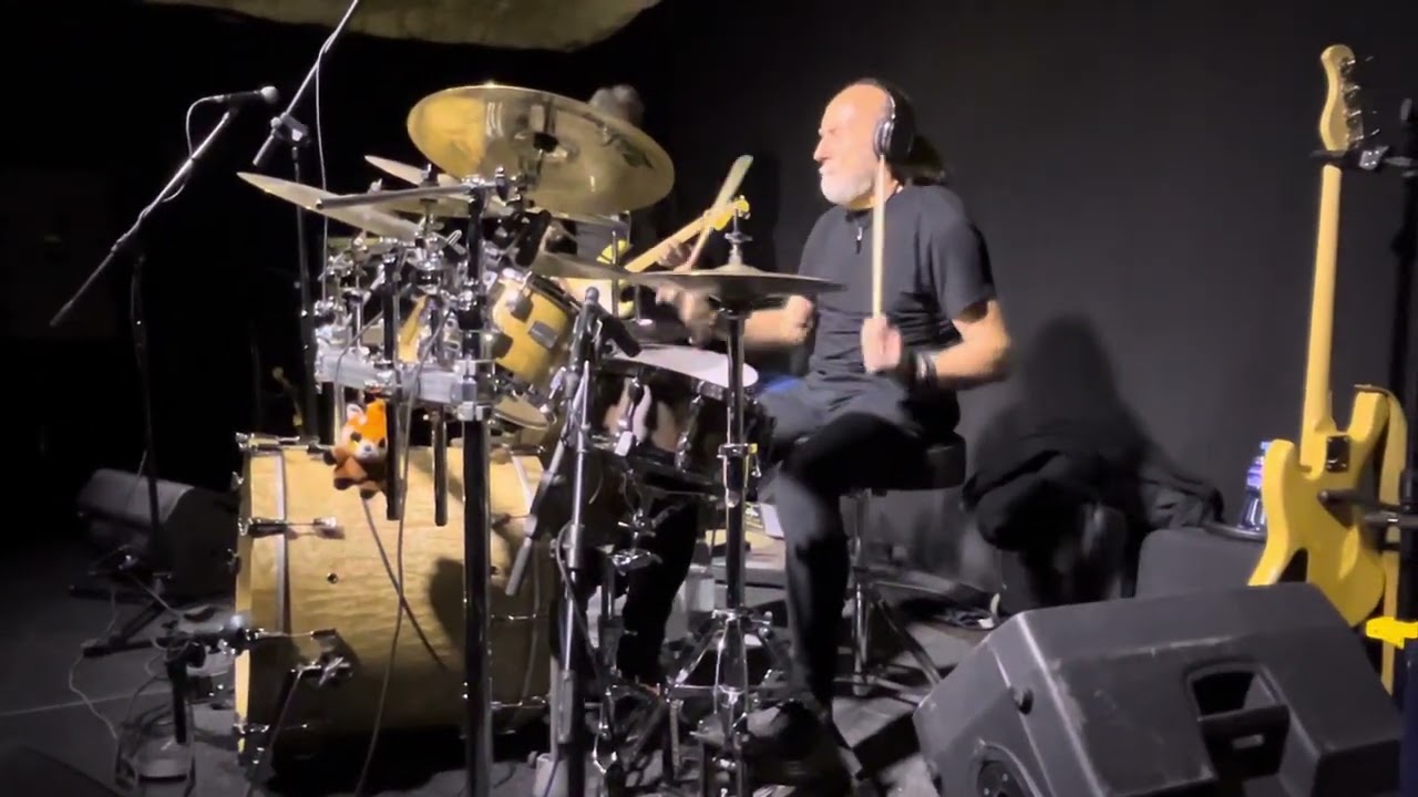 Jerzy Piotrowski - drums solo