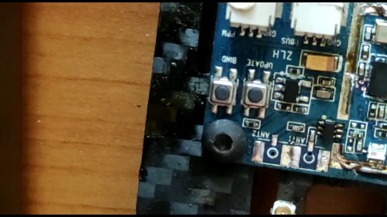 How to replace a UFL connector
