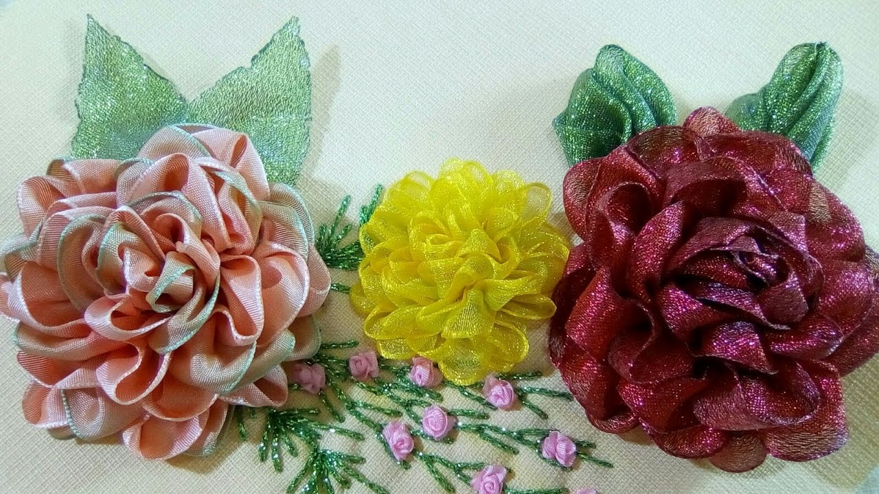 ROSA CON DOBLEZ EN TRIÁNGULOS
