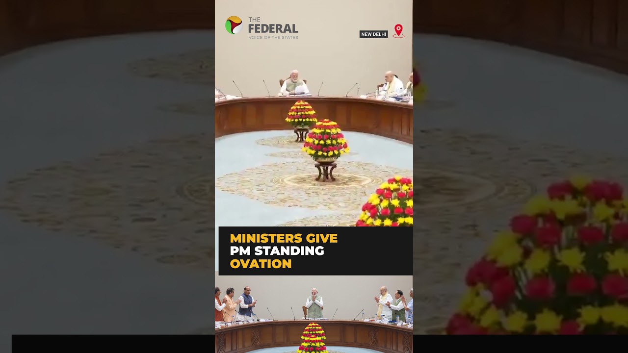 Cabinet gives Modi standing ovation over record tenure | #shorts