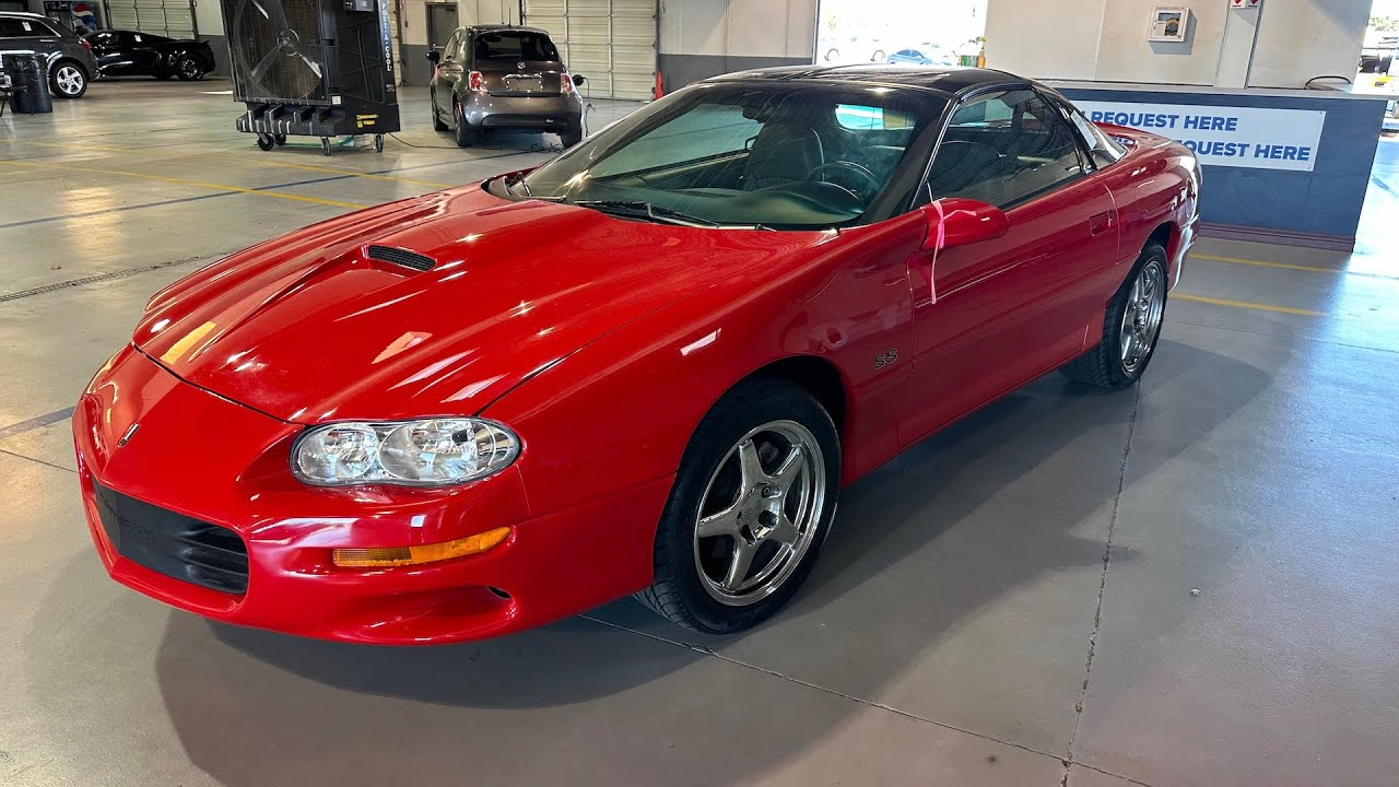 Это НАСТОЯЩИЙ Chevy Camaro SS 2000 года с оригинальным пробегом 108 миль!