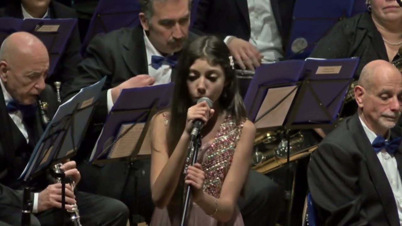 [BIS] Esmeralda Bertini canta 