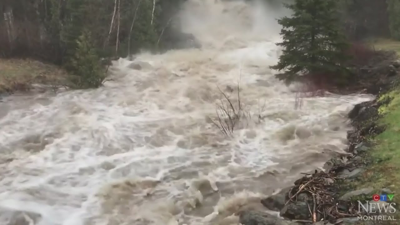 Two firefighters missing after being swept into Quebec river