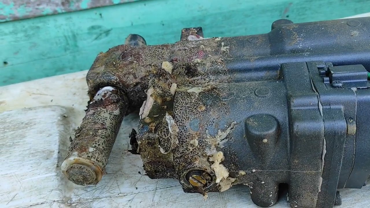 LIMPIEZA DE POWER TRIM DE MOTOR FUERA DE BORDA F75, F80, F90, F100 YAMAHA