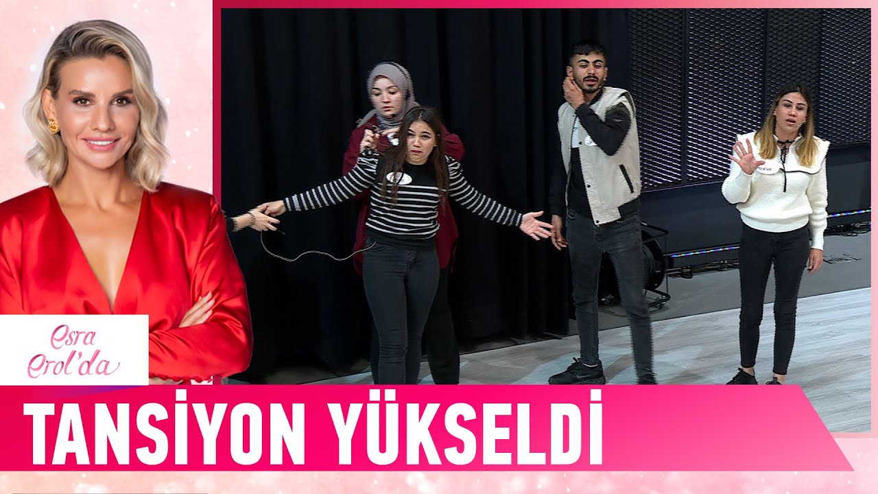 İki kardeş stüdyoda birbirine girdi! - Esra Erol'da Kolaj