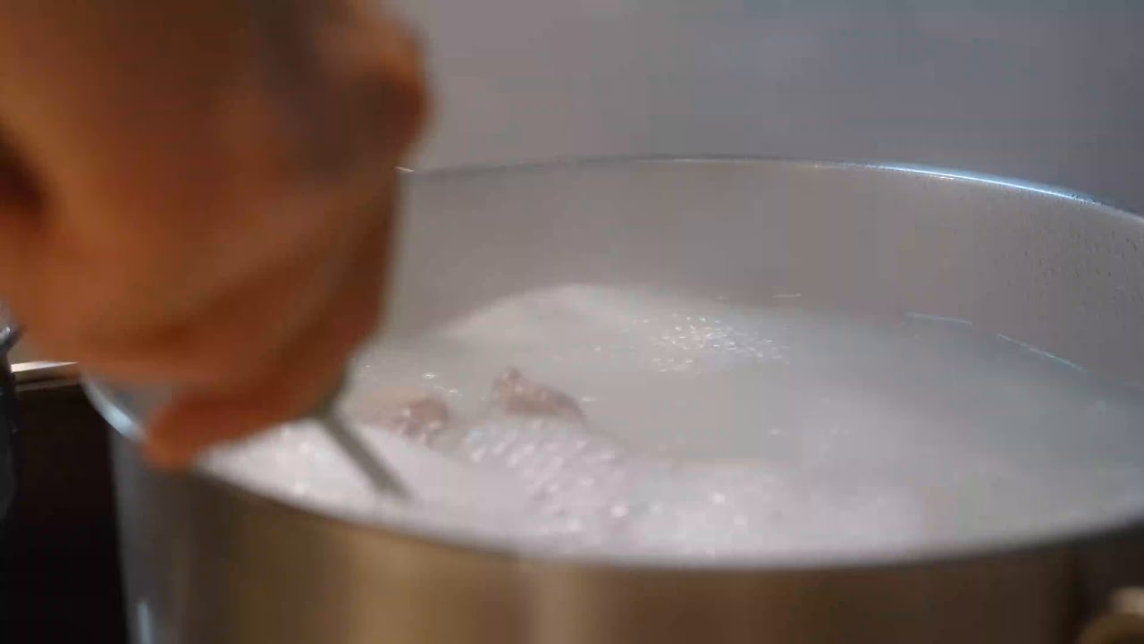 原来韩剧里的“牛肉汤饭”做法这么简单粗暴呀～这也太香了吧～ 36度高温天气在家开着冷气来一碗热气腾腾的牛肉汤饭，太哇塞了吧～#美食vlog #美食 #牛肉汤饭 #智贤 #韩剧同款