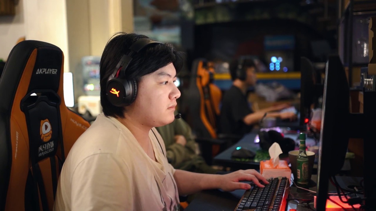 TEAM HOUSE TOUR WITH JIQIREN | Chengdu Hunters