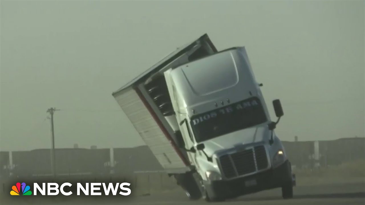 Massive dust storms cause fatal crashes in Texas