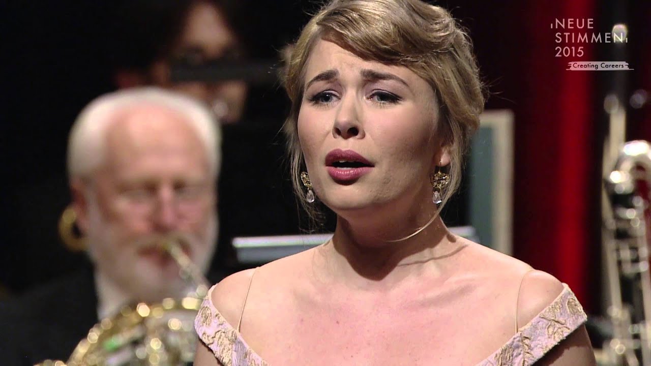 NEUE STIMMEN 2015 - Final: Elsa Dreisig sings 
