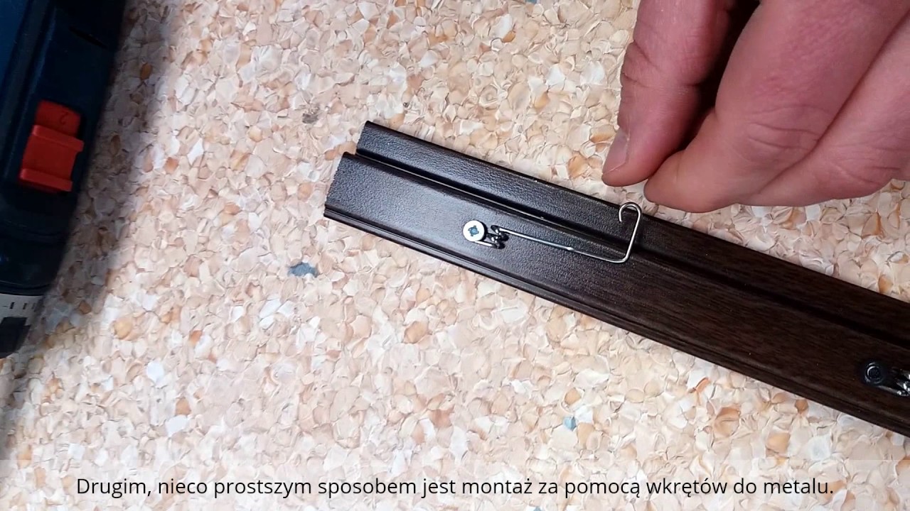 Montaż moskitiery za pomocą uchwytów sprężynowych