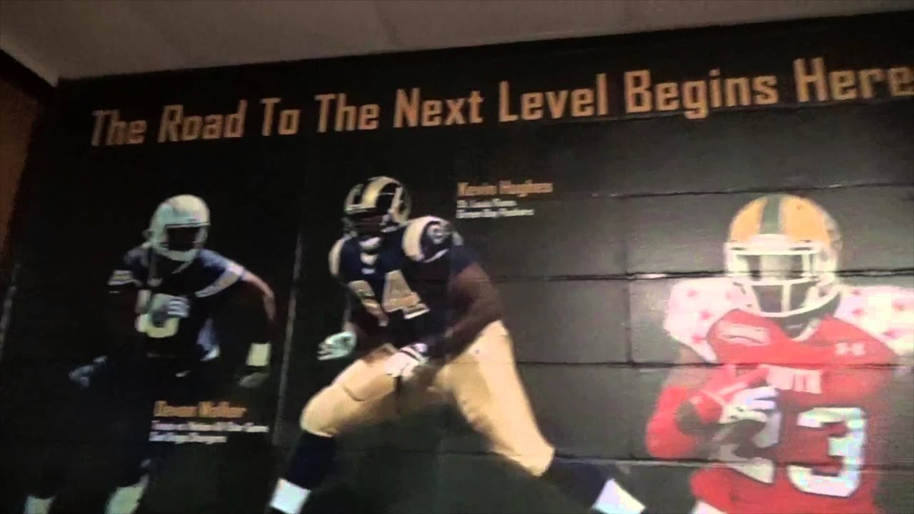 2015 Southeastern Cribs: Locker Room & Gear