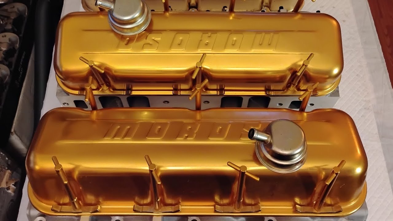Крышки клапанов BB Chevy MOROSO: сравнение старых и новых.