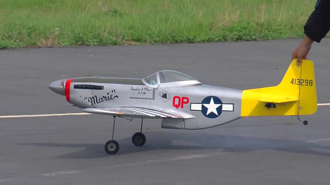 Kunal's 4 cycle Saito FA-80 powering a P-51 around Wavemasters