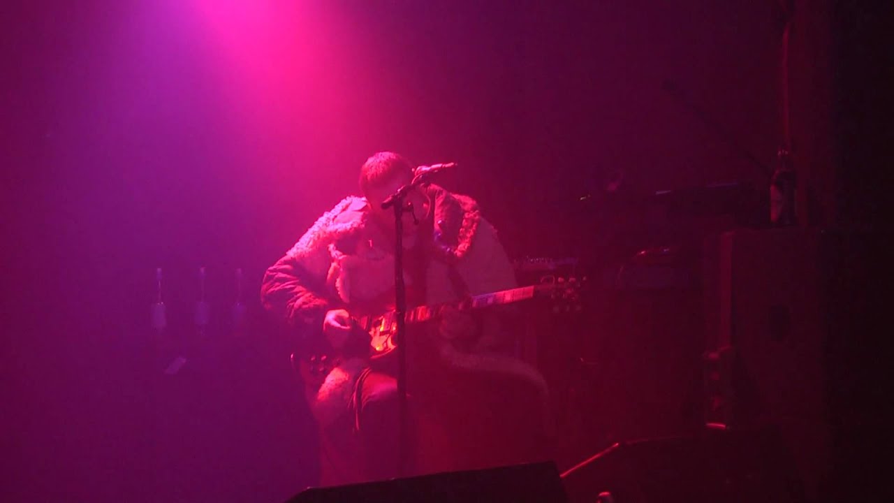 New Louis Gordon Song performed at Bodega Social club Nottingham December 2009