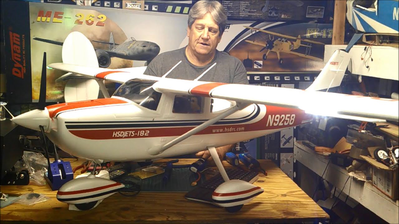 HSD CESSNA 182 2000 mm 79