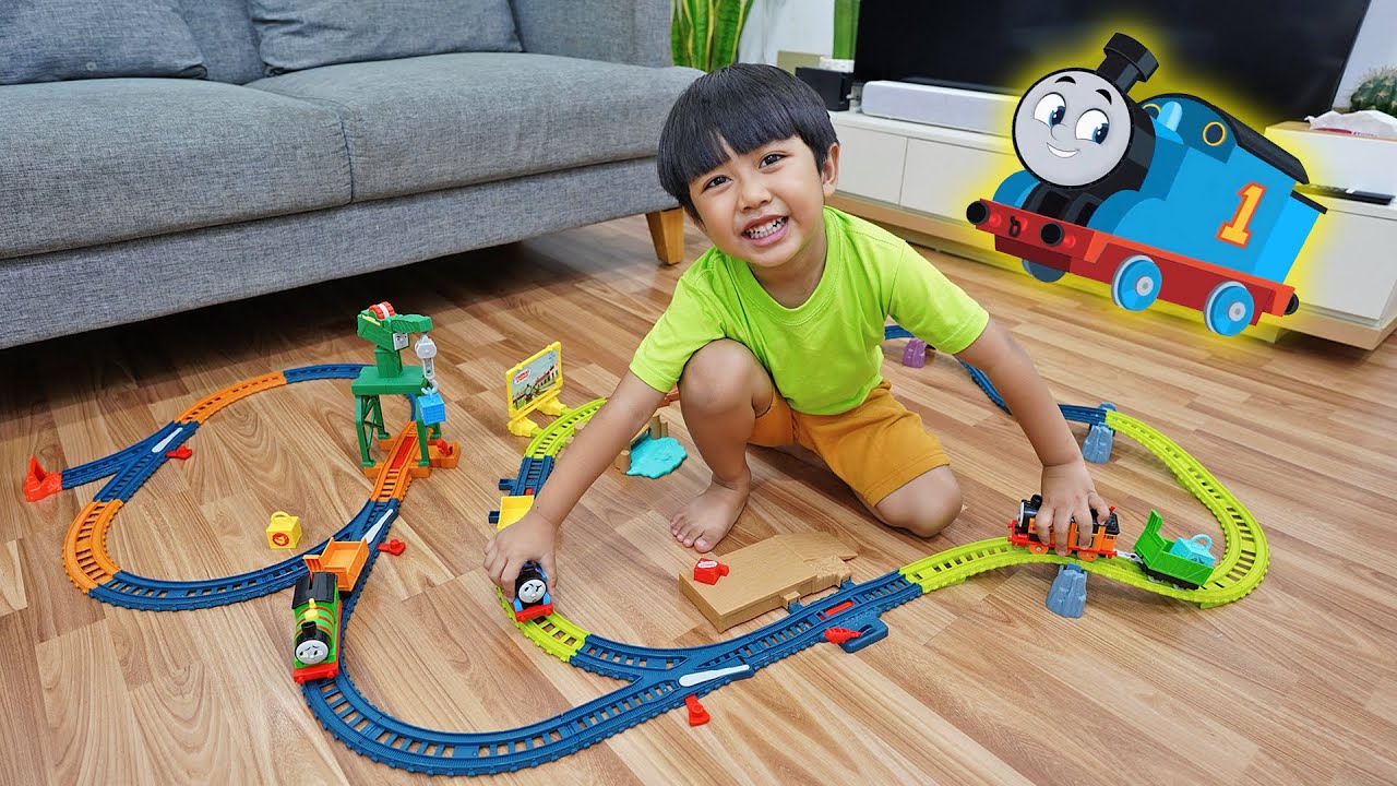 Kyo Punya Mainan Kereta Thomas & Friends Terbaru