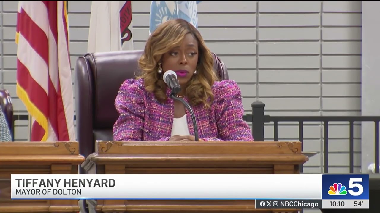 Dolton Mayor Tiffany Henyard makes unexpected appearance at board meeting