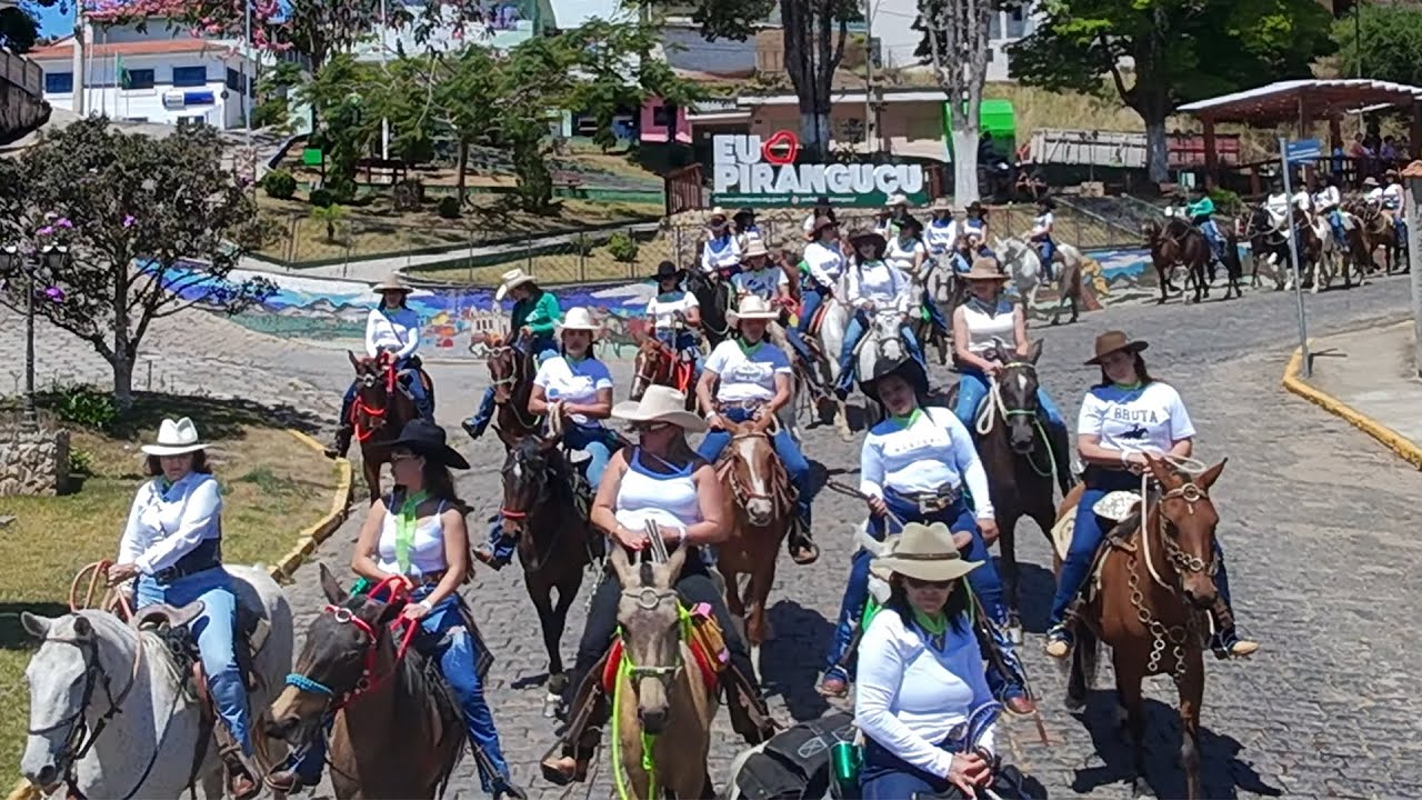 200 MULHERES NA CAVALGADA SERTANEJA DE PIRANGUÇU MG