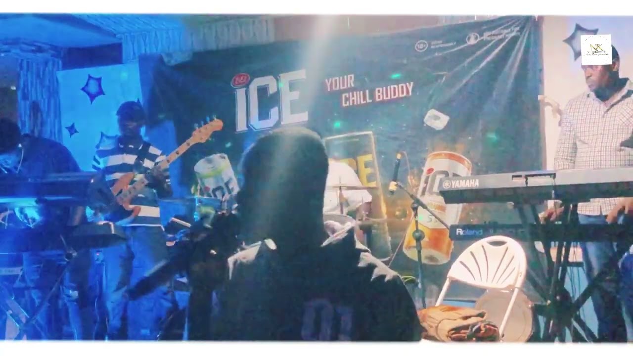 Nana on Keys😍🎹: Non stop Highlife Performance by Unique Brothers Band