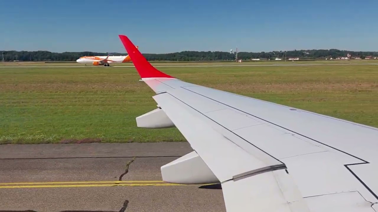 EuroAirport Basel Mulhouse Freiburg | Austrian Airways Take off | France
