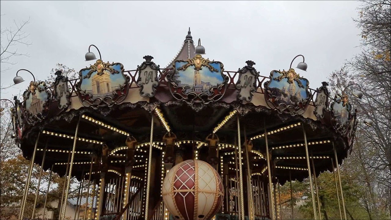 Le Grand Carrousel du Jardin 1860 @ Jardin d'Acclimatation Paris - nov 2021