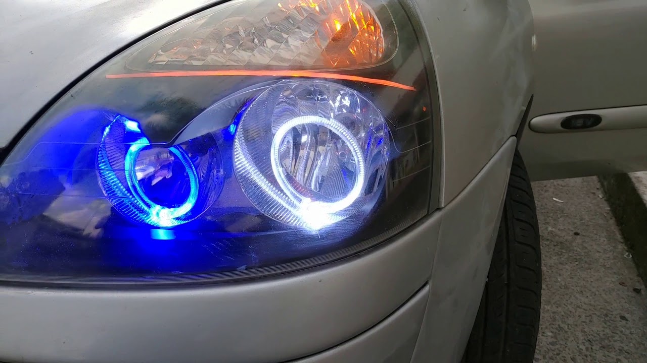 Modificación farolas de Renault clio