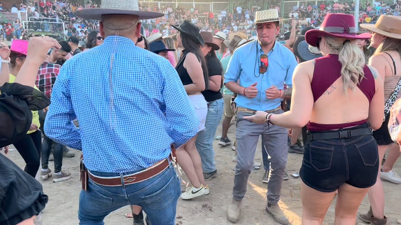 Así se bailaron las rancheras  me gente linda  - TALISMANES DEL RITMO Y DEL AMOR  - MEDIALUNA DE NOS